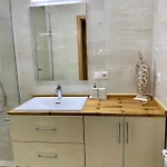 Chance Buekfuerdo Apartment Buk
