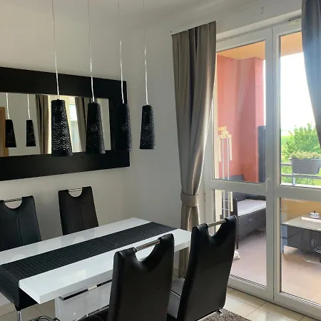 Chance Buekfuerdo Apartment Buk