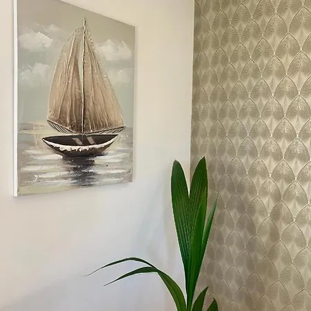 Chance Buekfuerdo Apartment