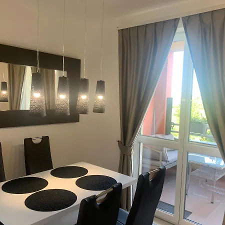 Apartment Chance Buekfuerdo *