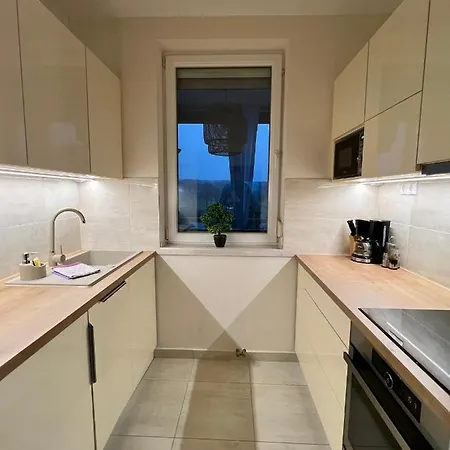 Chance Buekfuerdo Apartment Buk