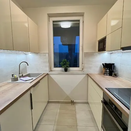 Chance Buekfuerdo Apartment *